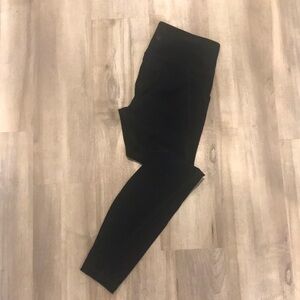 Athleta, Black, Size Medium, Salutation Stash Pocket Legging